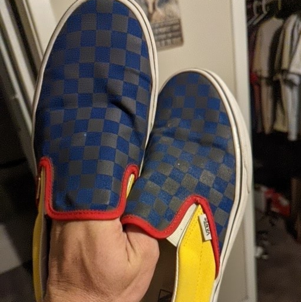Vans - Picture 3 of 4